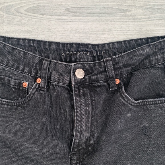 Aeropostale Cutoff Denim Mom Shorts - Picture 2 of 5
